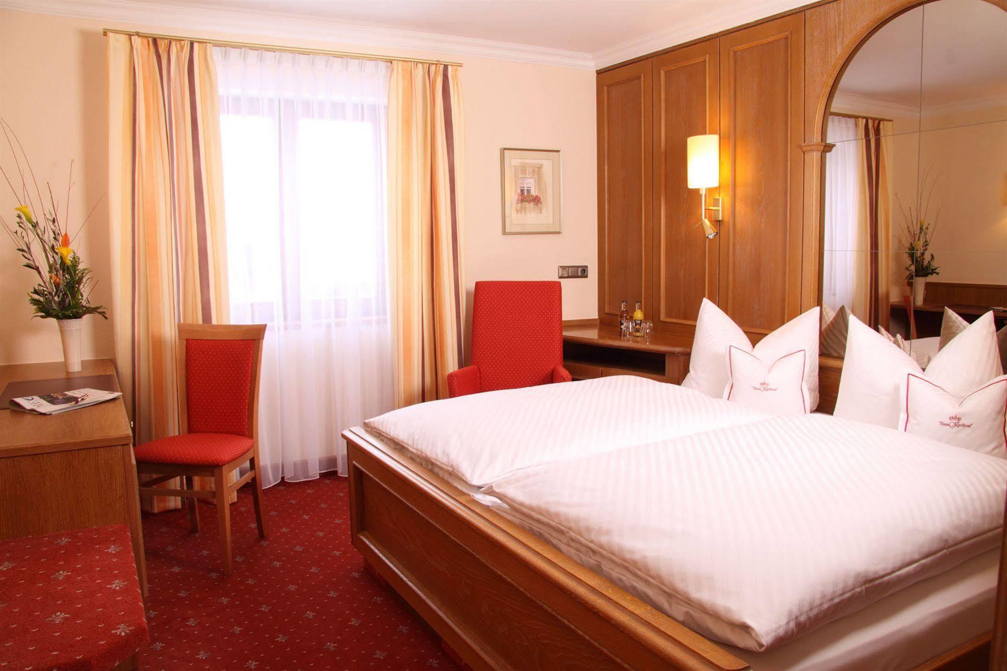 Hotel Am Schlosspark Zum Kurfuerst Oberschleissheim Room photo